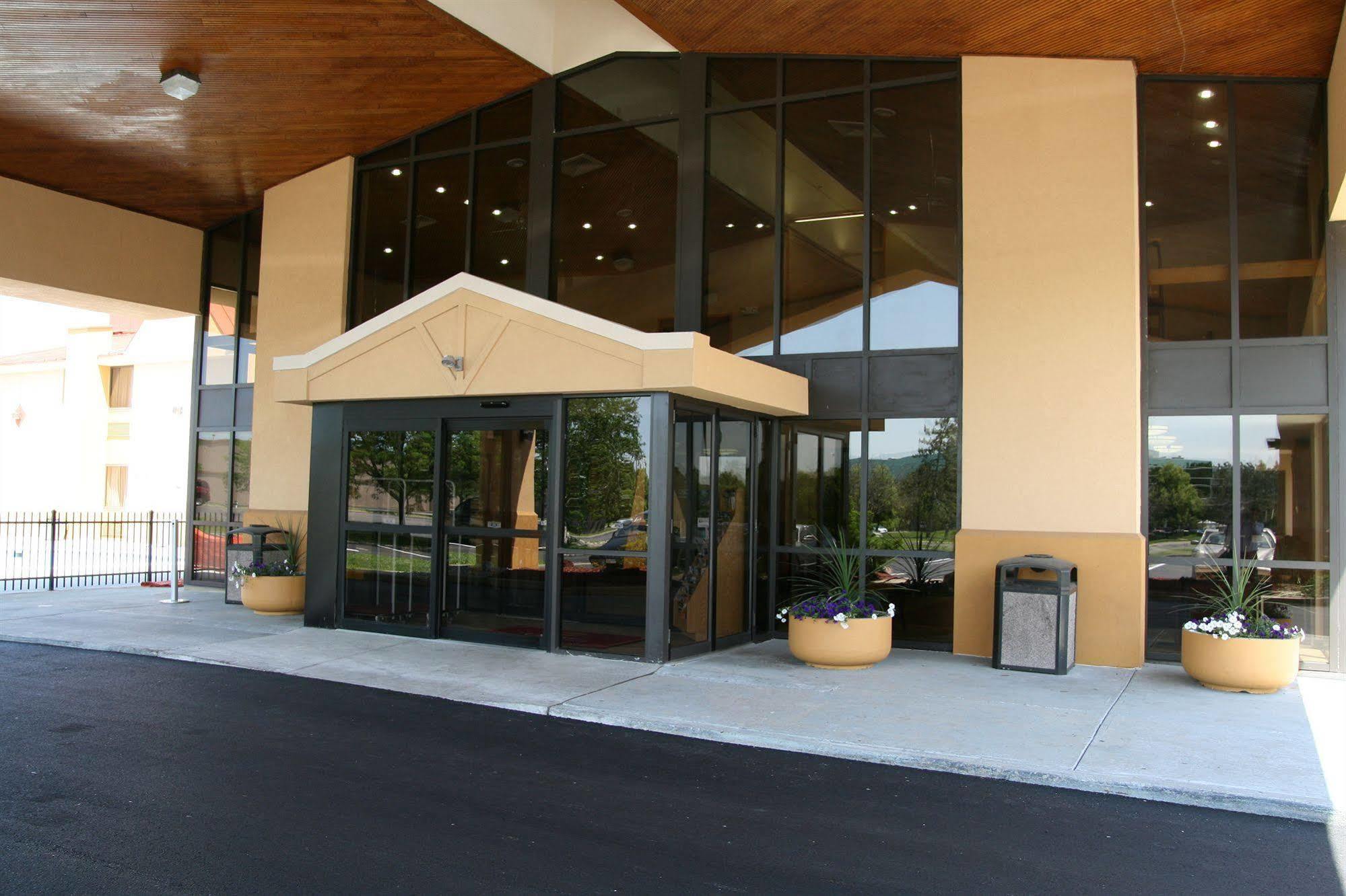 Red Roof Inn & Suites Cincinnati North-Mason Exterior foto